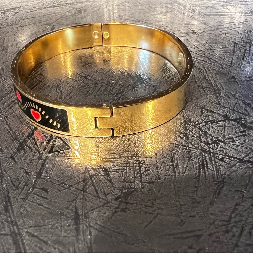 💎New Stainless Steel one Sides Heart Pattern Enamel Painted Bangle, Bracelet - Picture 5 of 8